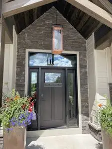 waudena-craftsman-entryway-600x800